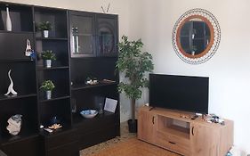 Airport Friendly House 2